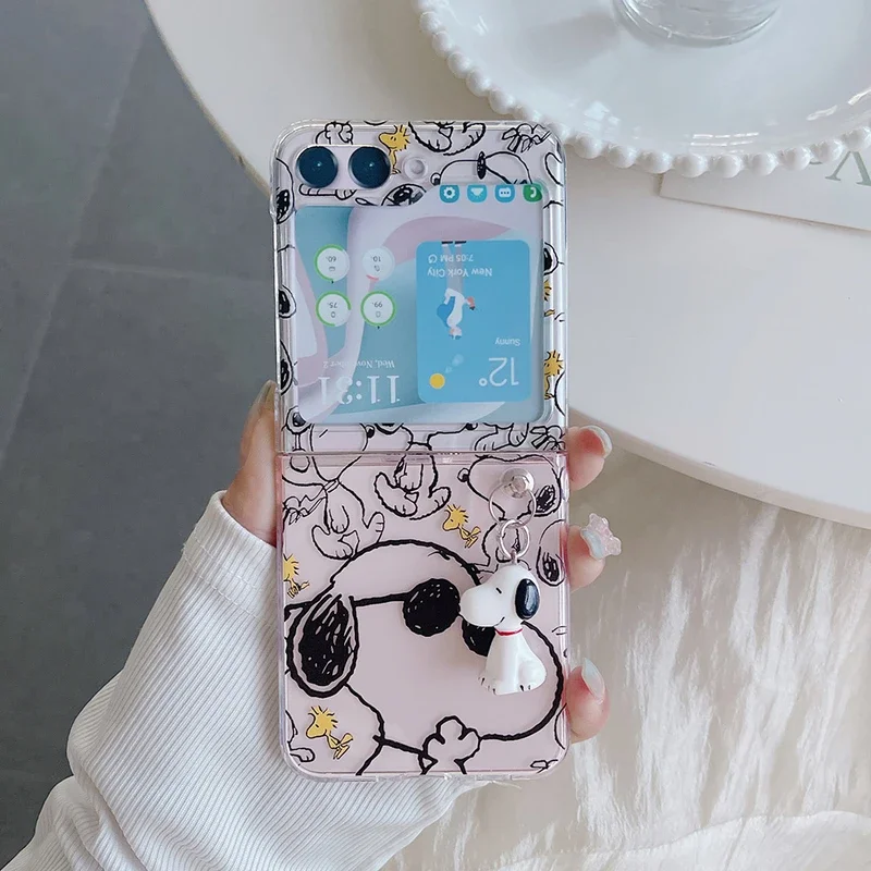 Cute Cartoon Case - かわいい漫画スヌーピーチャーリーブラウンピーナッツ透明電話ケース サムスンギャラクシーZフリップ7 6 5用 ハードPCバックカバー Zフリップ4用