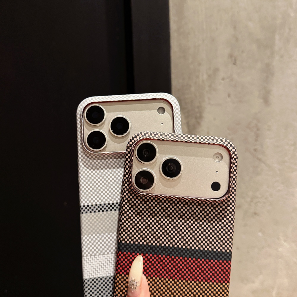高級超薄型カーボンファイバーケブラーテクスチャPC製スマホケ - Matte Frosted Case のレビューと価格