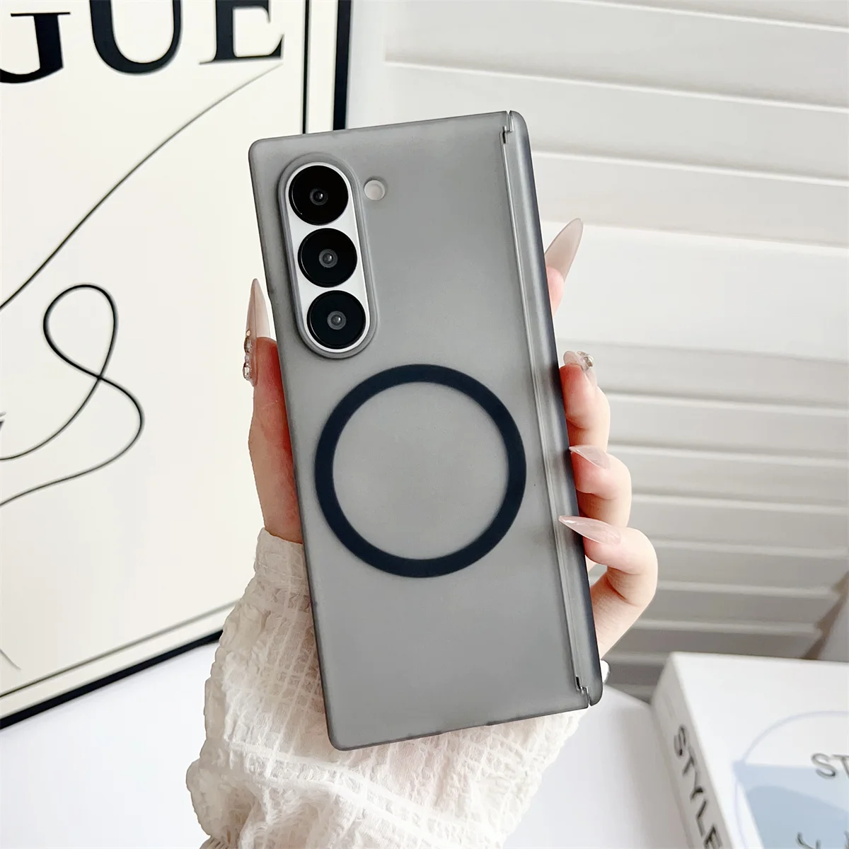 Samsung Galaxy Z Fold 7/6/5/4用 - Matte Frosted Case のレビューと価格