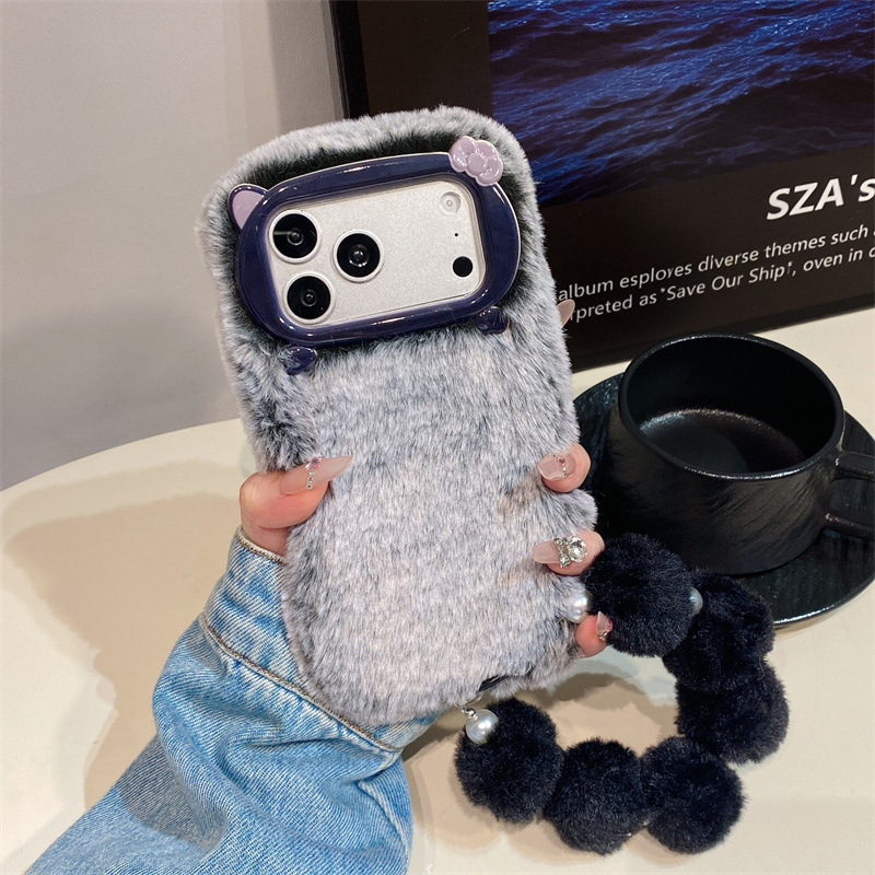 高級感のある無地のファー素材のプラッシュフォンケース iPh - Phone Cases Iphone 16 Pro のレビューと価格