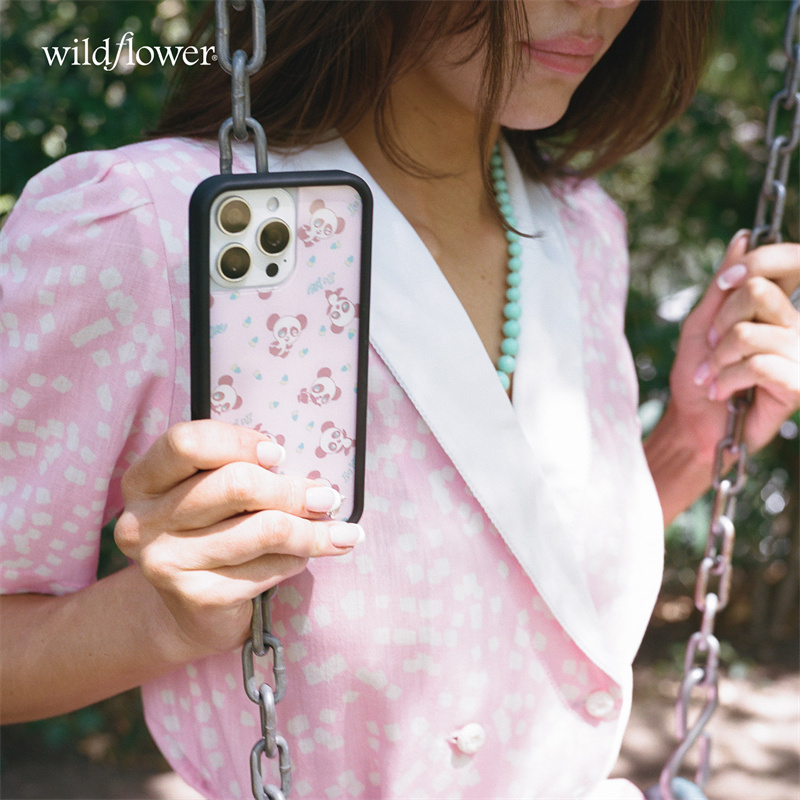 ワイルドフラワー柄のかわいい漫画風クマとウサギのiPhone - Phone Cases Wildflower のレビューと価格